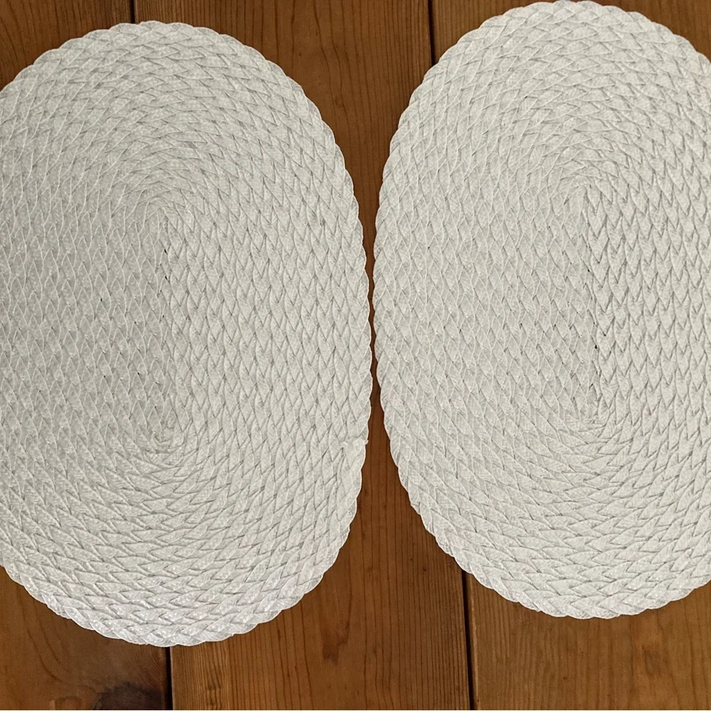 Oval shape woven white placemats